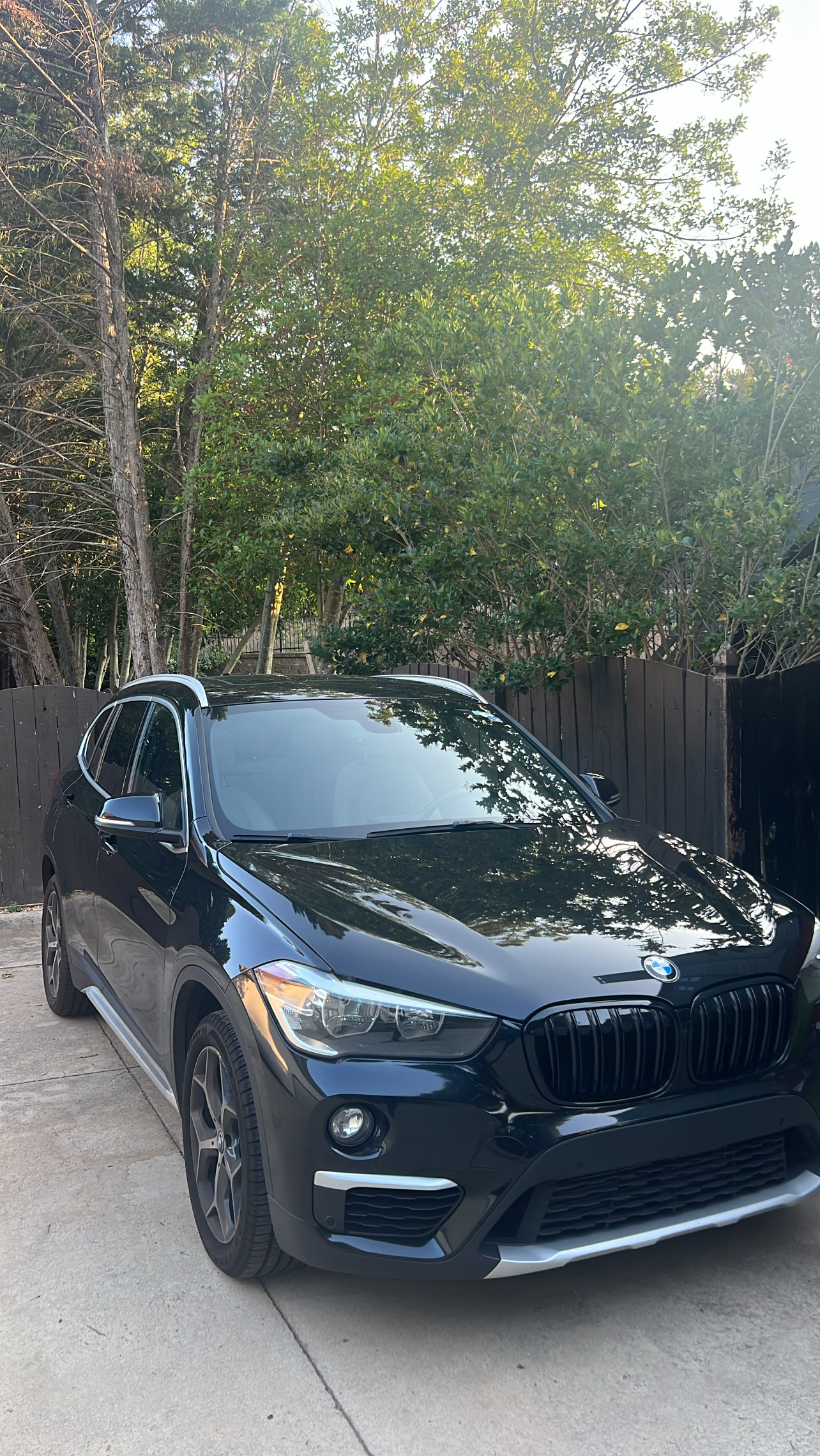 Used 2019 BMW X1 sDrive28i w/ Convenience Package FWD image 1