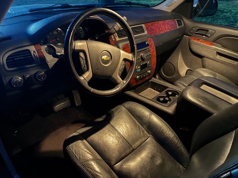 Used 2013 Chevrolet Tahoe LT w/ Luxury Package image 6