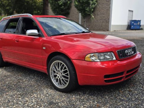 Used 2001 Audi S4 Avant image 4
