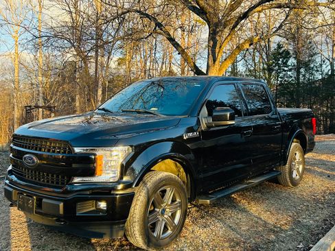 Used 2020 Ford F150 Lariat image 2