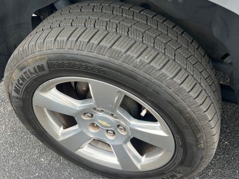 Used 2017 Chevrolet Tahoe LT image 8