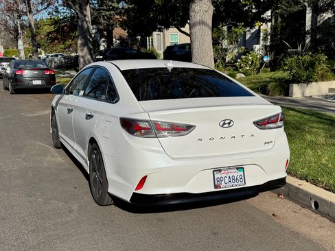 Used 2019 Hyundai Sonata Plug-In Hybrid image 4