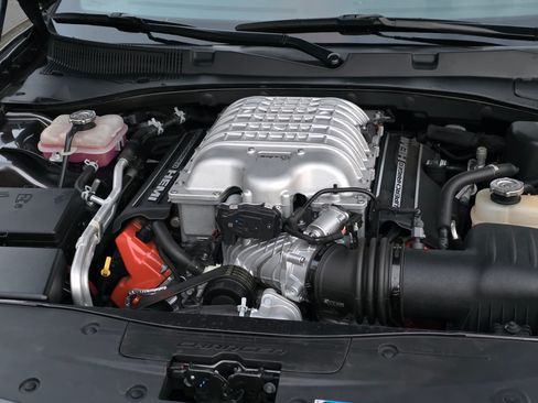 Used 2023 Dodge Charger SRT Hellcat w/ Harman/Kardon Audio Group RWD image 17