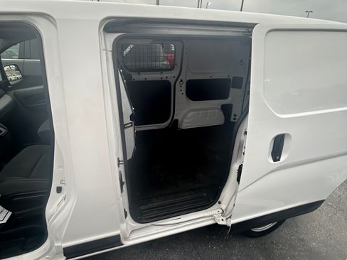 Used 2020 Nissan NV200 S w/ Sliding Glass Door Package image 11