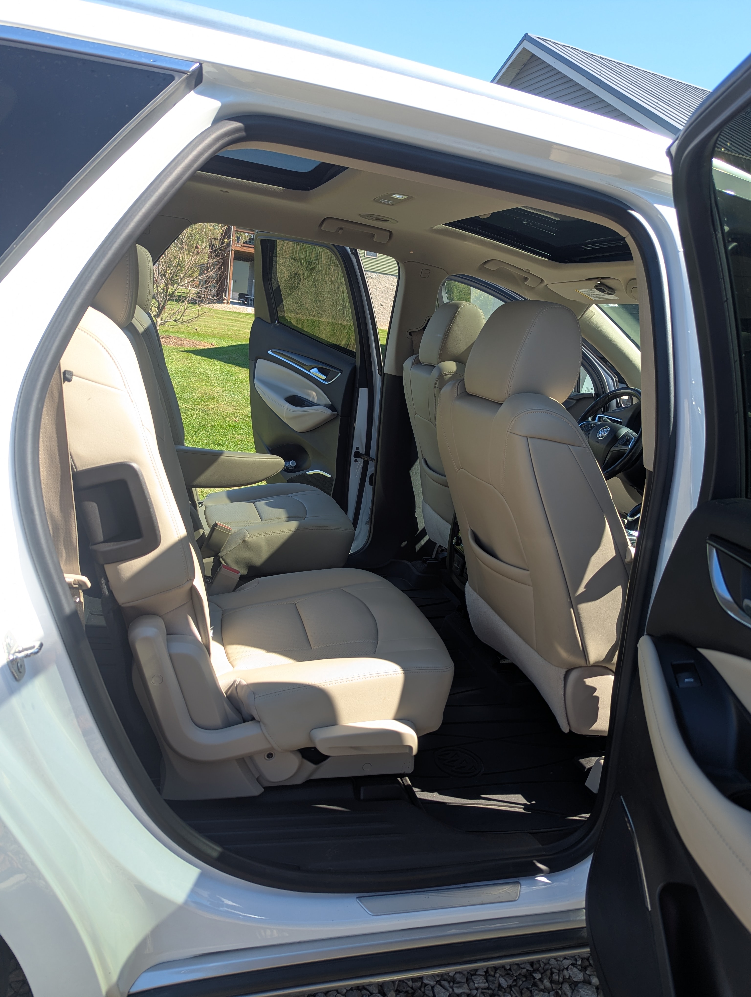 Used 2021 Buick Enclave Premium w/ Sun and Sites Package AWD/4WD image 15