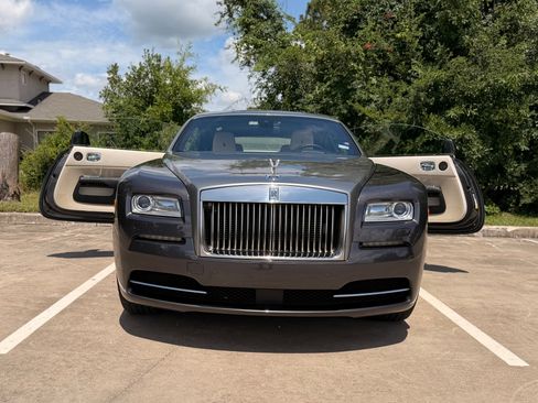 Used 2014 Rolls-Royce Wraith RWD image 19