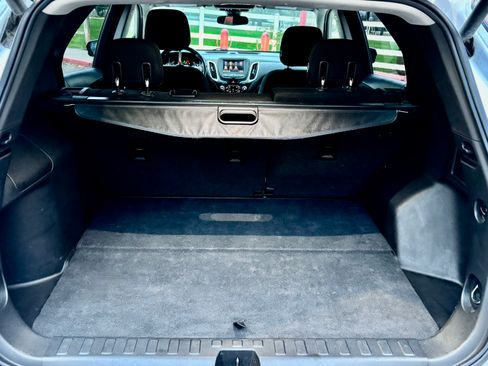 Used 2020 Chevrolet Equinox LT image 12