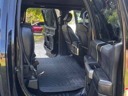 Used 2018 Ford F150 Platinum w/ Equipment Group 701A Luxury AWD/4WD image 10
