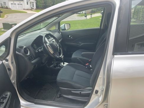 Used 2018 Nissan Versa Note SV image 13