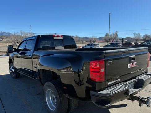 Used 2017 GMC Sierra 3500 Denali w/ Duramax Plus Package image 4