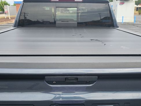 Used 2021 Chevrolet Silverado 1500 LT Trail Boss w/ Convenience Package II AWD/4WD image 6