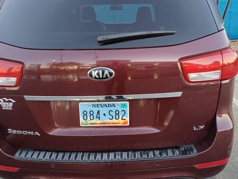 Used 2016 Kia Sedona LX w/ Option Group 020 image 16