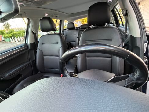 Used 2017 Volkswagen Golf Alltrack SE AWD/4WD image 11