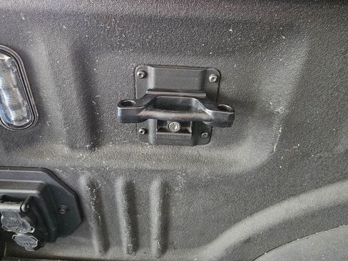 Used 2021 Ford F350 Lariat AWD/4WD image 9