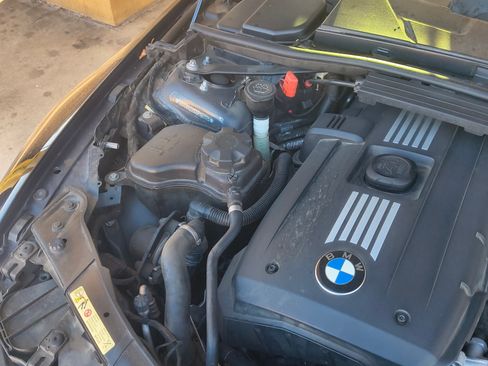 Used 2009 BMW 328i Convertible image 11