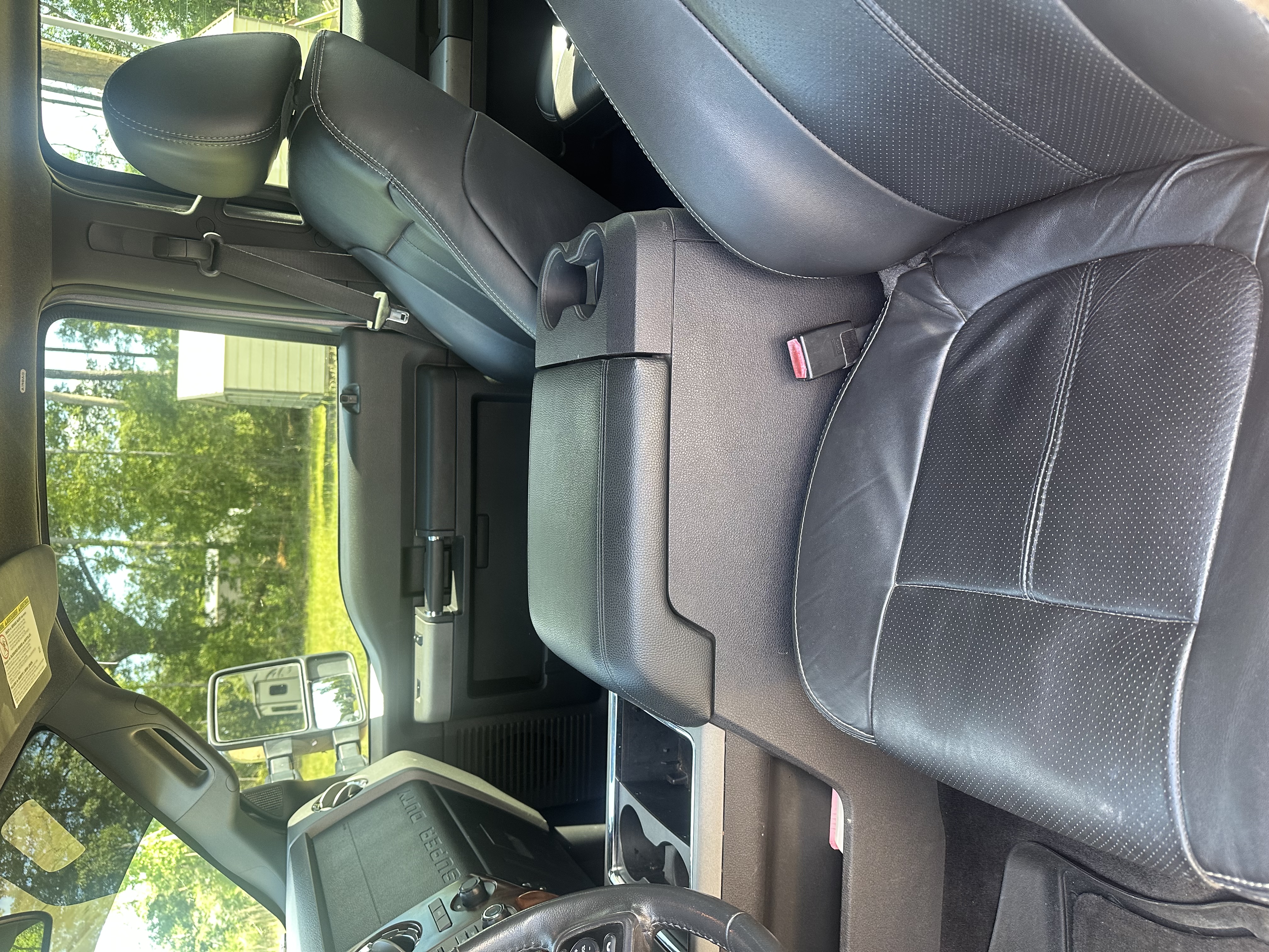 Used 2011 Ford F350 Lariat w/ Lariat Interior Pkg AWD/4WD image 11