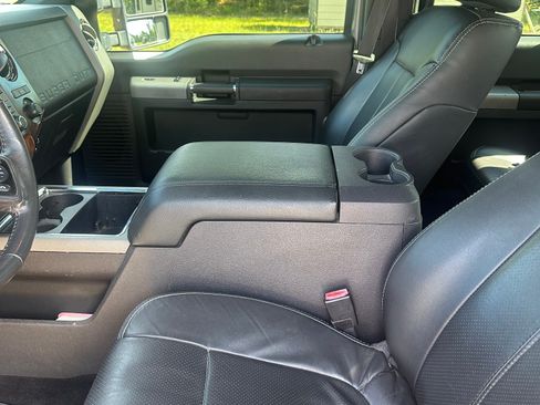 Used 2011 Ford F350 Lariat w/ Lariat Interior Pkg AWD/4WD image 11