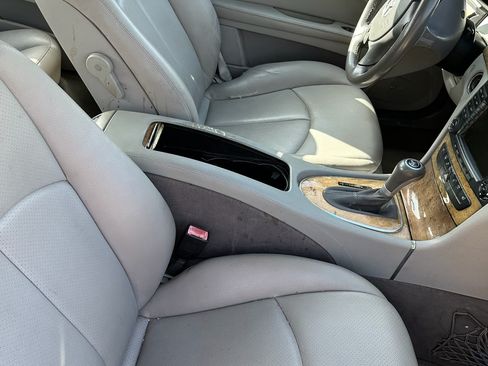 Used 2008 Mercedes-Benz E 350 E 350 Sedan 4D image 4