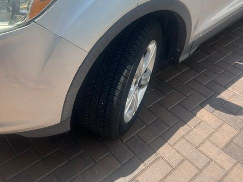 Used 2015 Ford Escape SE FWD image 12