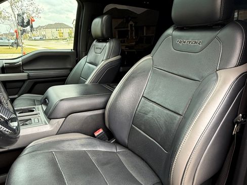 Used 2018 Ford F150 Raptor w/ Equipment Group 802A Luxury image 12