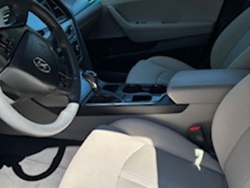 Used 2017 Hyundai Sonata SE image 11