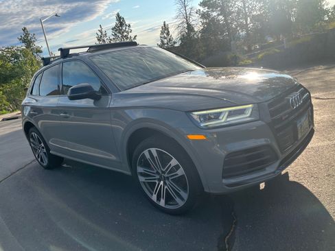 Used 2019 Audi SQ5 Premium Plus w/ Premium Plus Package AWD/4WD image 5