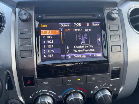 Used 2014 Toyota Tundra SR5 w/ SR5 Upgrade Package image 20