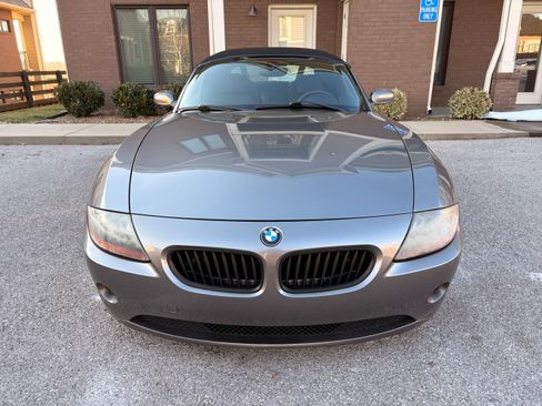 Used 2004 BMW Z4 2.5i image 9