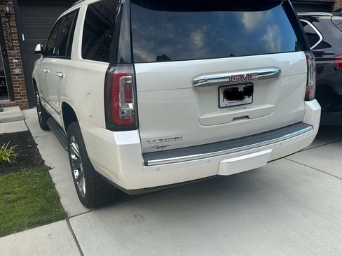 Used 2015 GMC Yukon Denali w/ Open Road Package AWD/4WD image 5