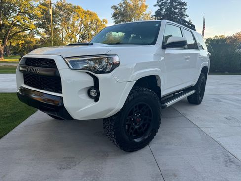 Used 2019 Toyota 4Runner TRD Off-Road Premium image 4