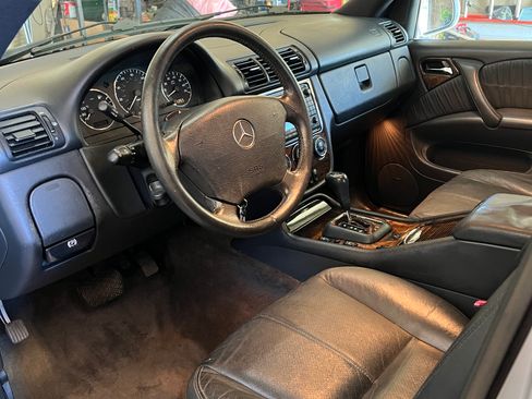 Used 2005 Mercedes-Benz ML 350 4MATIC image 5