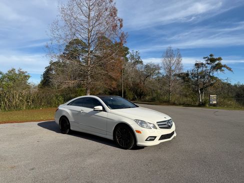 Used 2011 Mercedes-Benz E 550 Coupe image 5