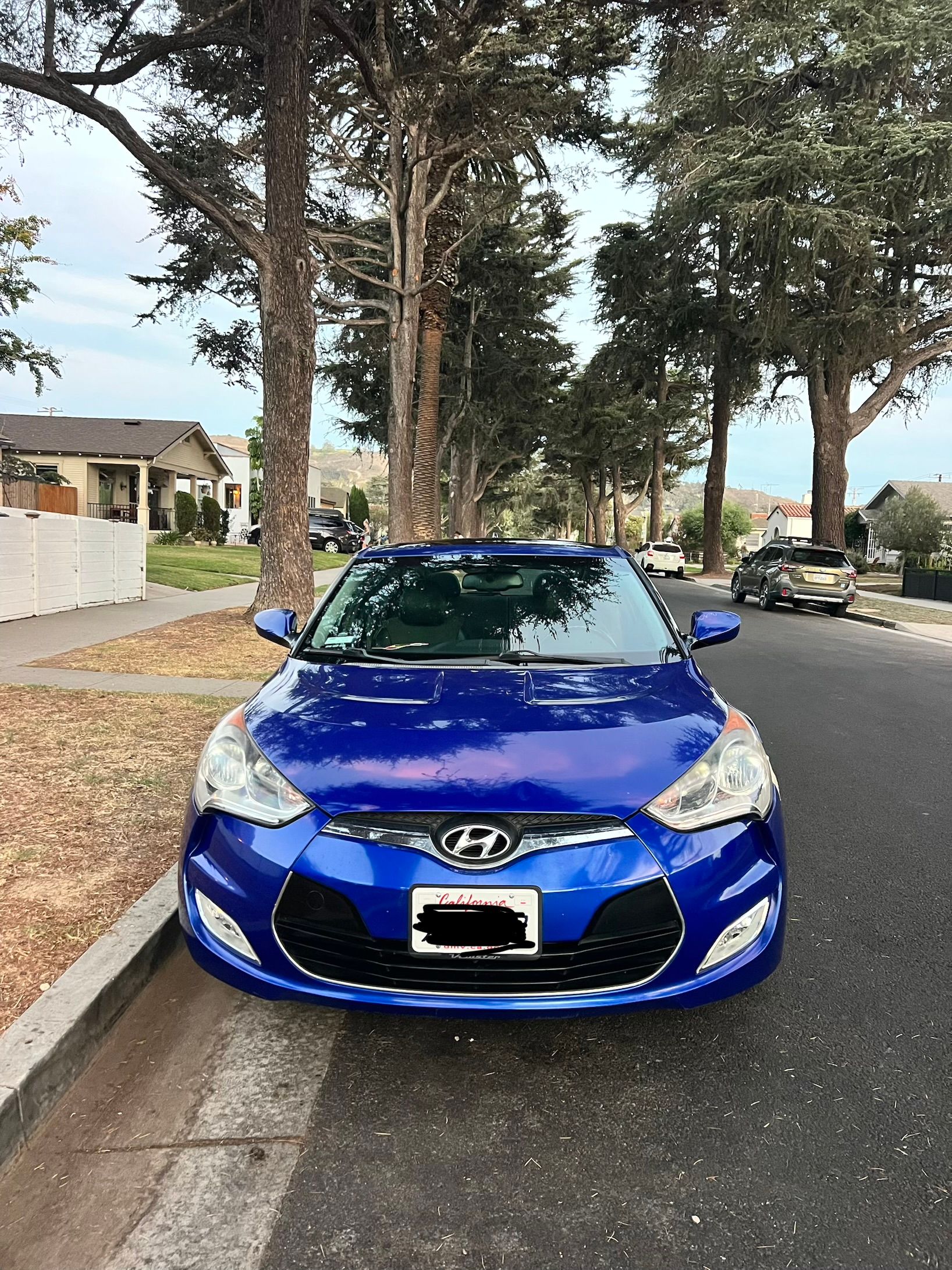 Used 2012 Hyundai Veloster w/ Style Pkg FWD image 6
