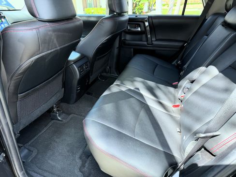 Used 2017 Toyota 4Runner TRD Off-Road Premium image 15