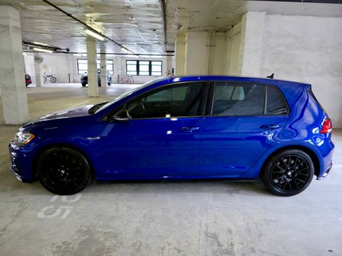 Used 2019 Volkswagen Golf R 4-Door AWD/4WD image 4