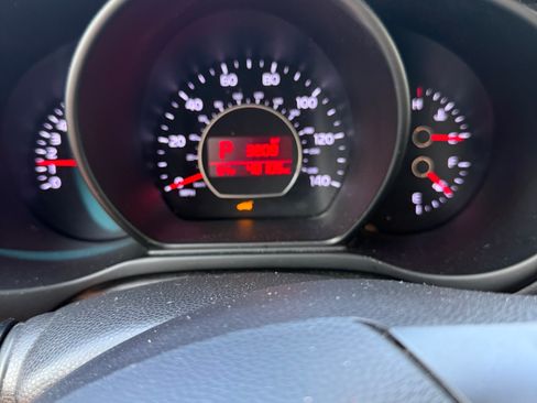 Used 2015 Kia Soul FWD image 4