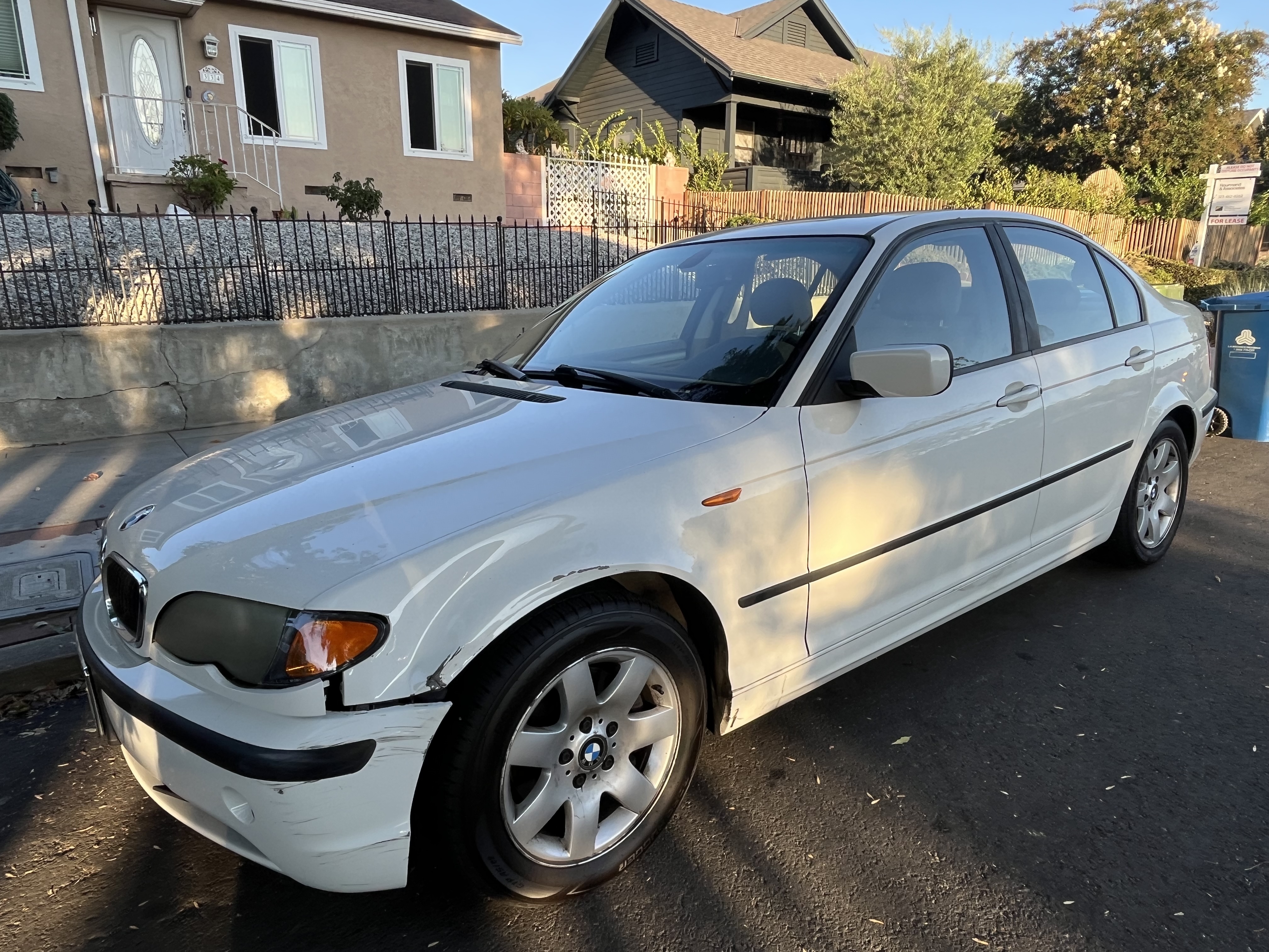 Used 2004 BMW 325i Sedan RWD image 8
