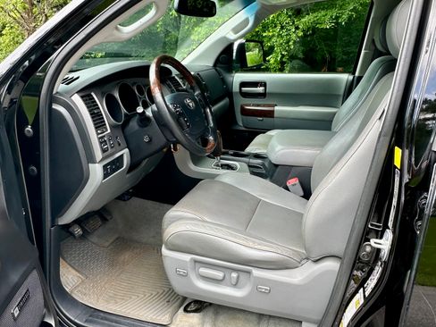 Used 2010 Toyota Sequoia Platinum AWD/4WD image 13