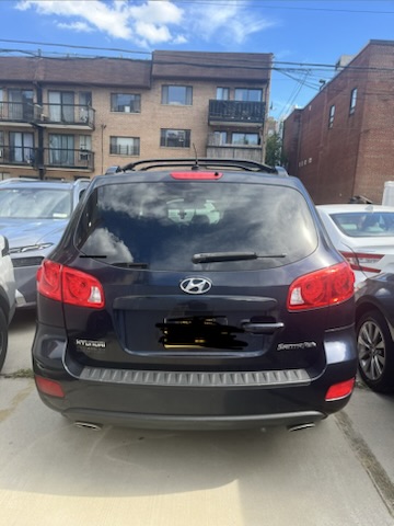 Used 2009 Hyundai Santa Fe SE FWD image 1