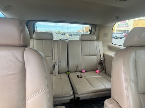 Used 2007 Chevrolet Tahoe LT w/ LT Preferred Equipment Group image 12