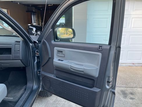 Used 2010 Dodge Dakota Big Horn w/ Extra Security Group image 15