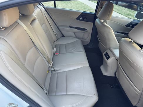 Used 2015 Honda Accord EX-L image 19