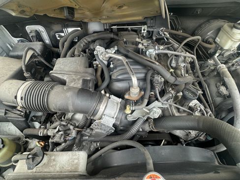 Used 2018 Toyota Tundra SR AWD/4WD image 19