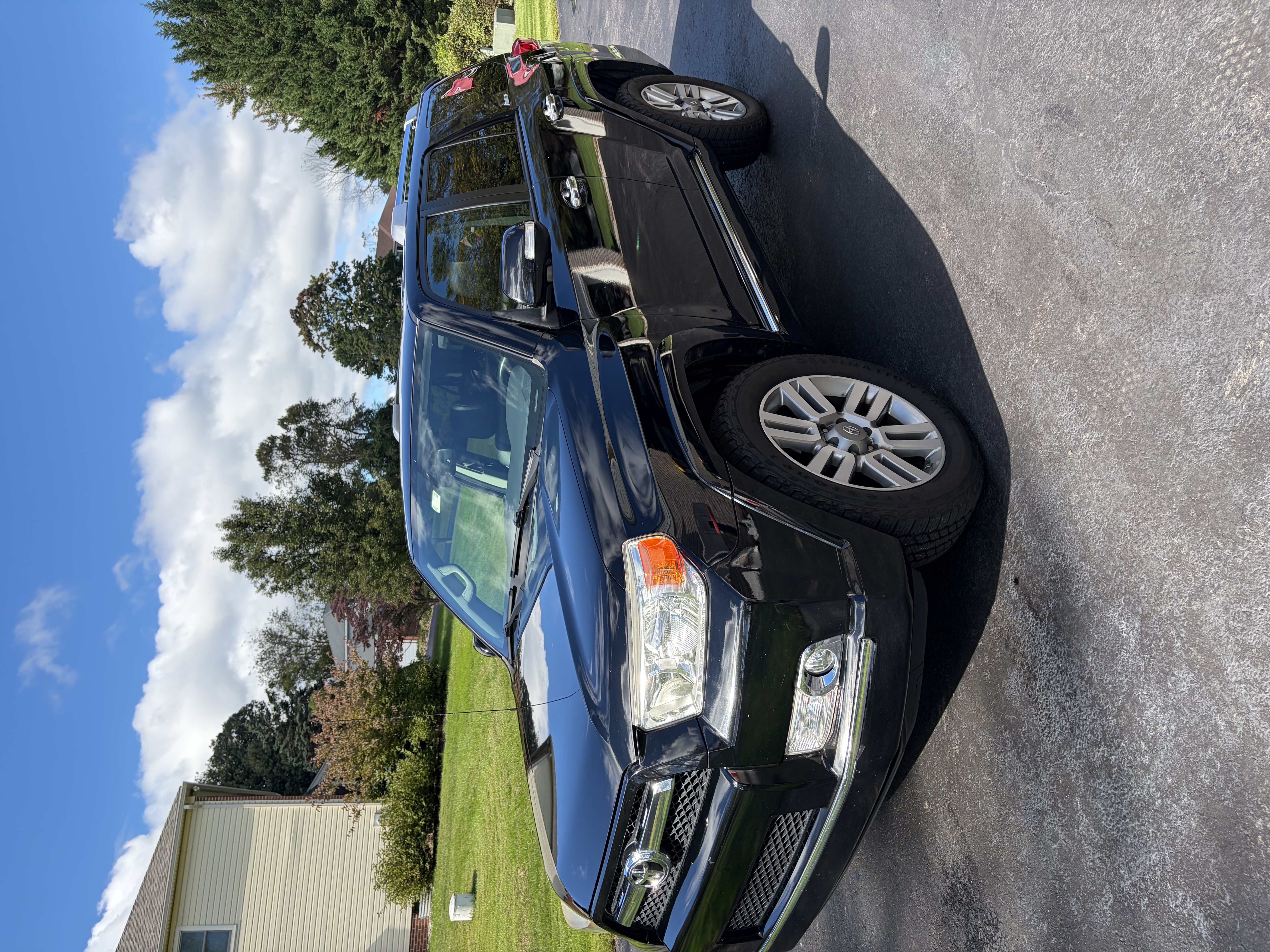 Used 2012 Toyota 4Runner Limited AWD/4WD image 4