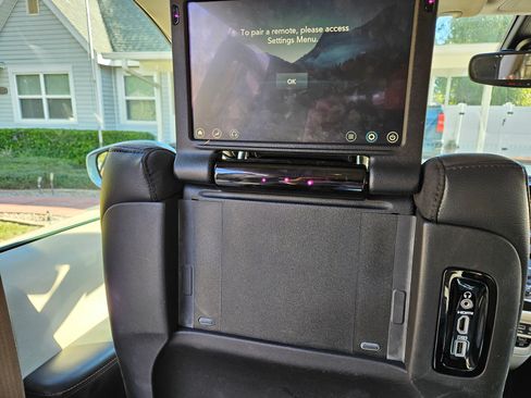 Used 2017 Chrysler Pacifica Touring-L Plus image 24