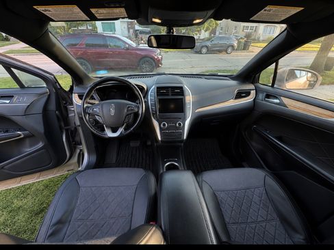 Used 2015 Lincoln MKC FWD w/ Equipment Group 101A Select image 2
