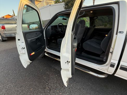 Used 2002 Chevrolet Silverado 2500 LS image 12