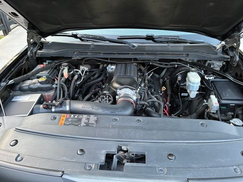 Used 2018 GMC Sierra 1500 Denali w/ Denali Ultimate Package image 2