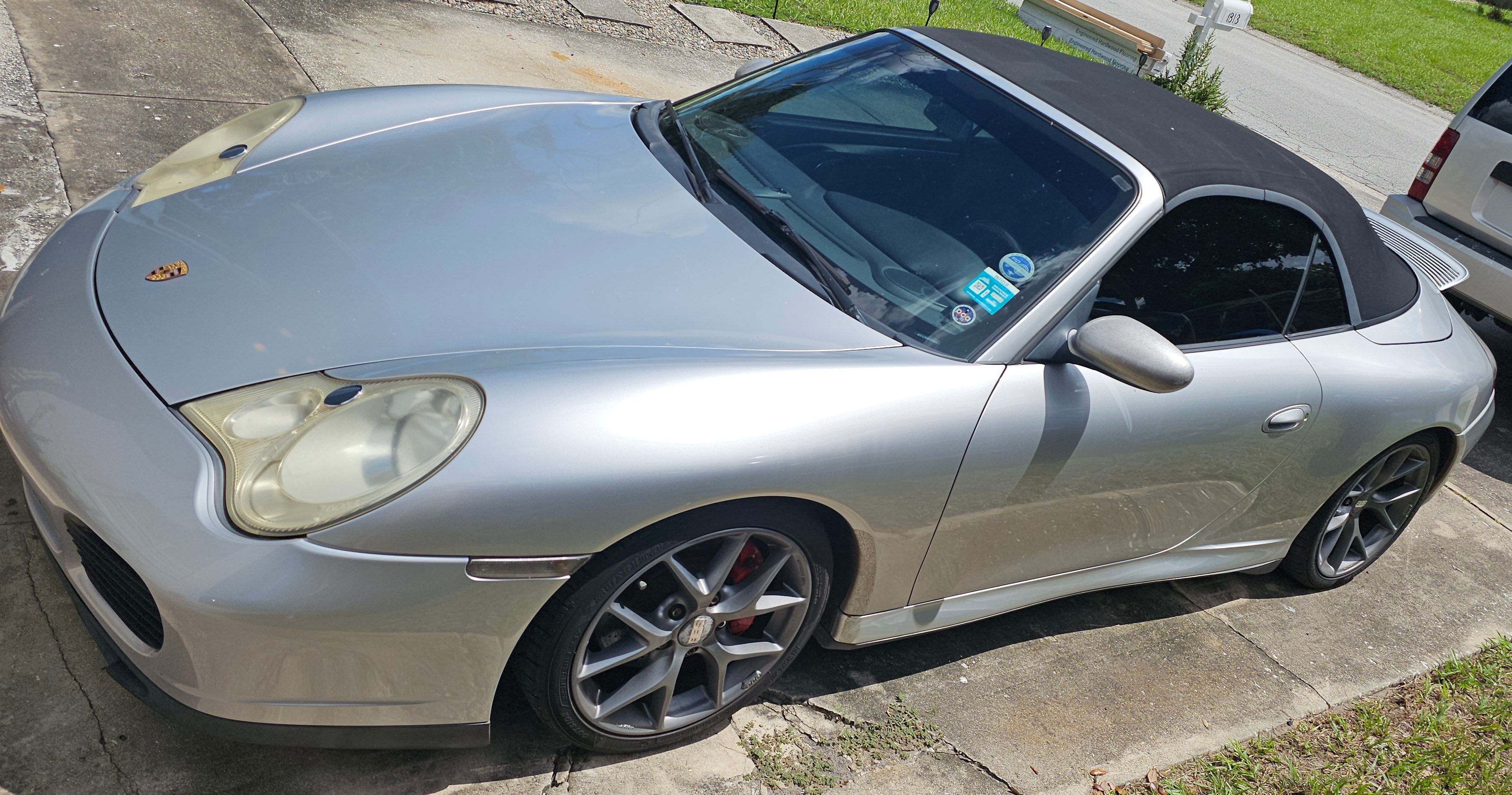 Used 2004 Porsche 911 Carrera 4S AWD/4WD image 9