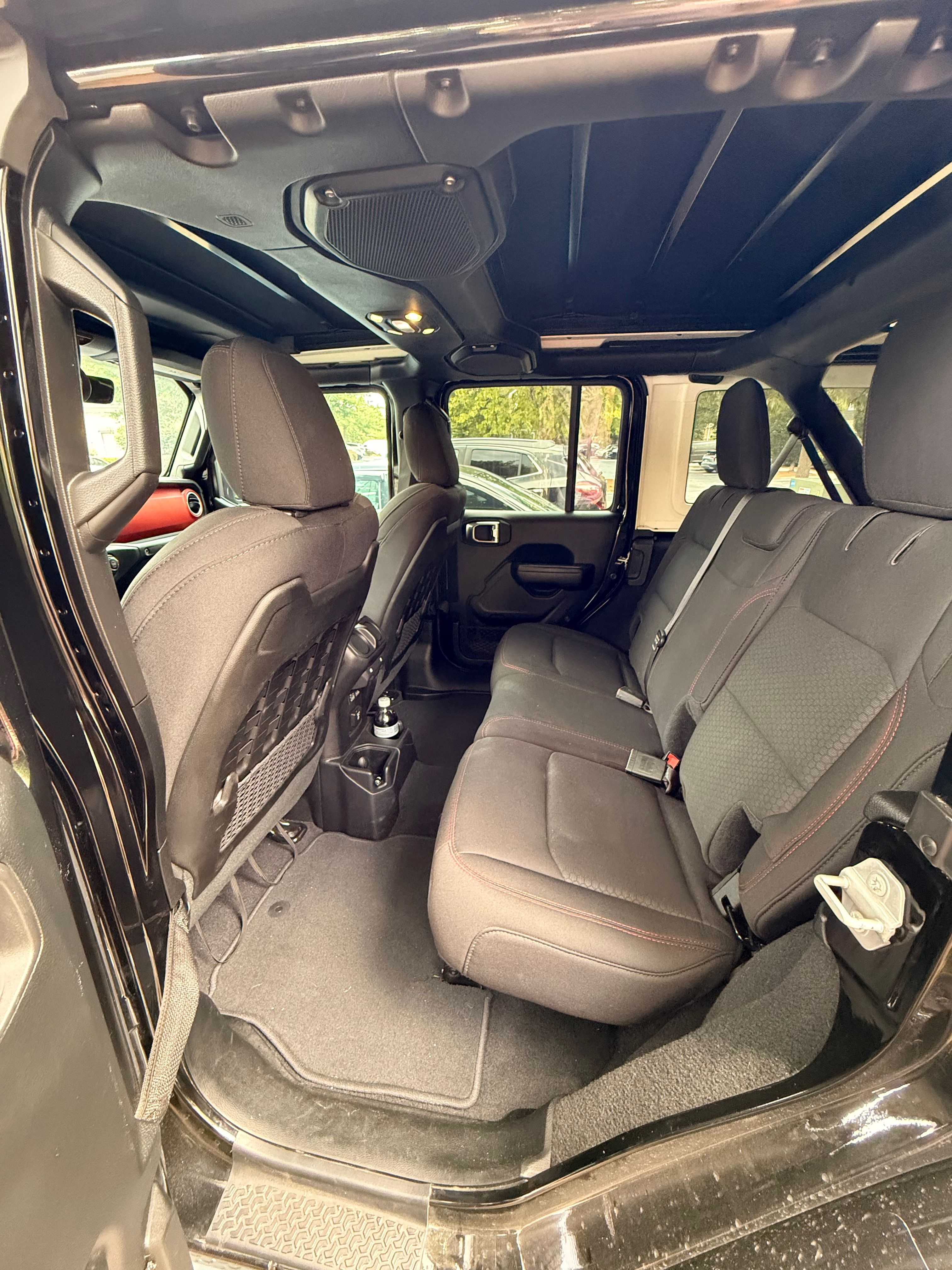 Used 2019 Jeep Wrangler Unlimited Rubicon AWD/4WD image 9